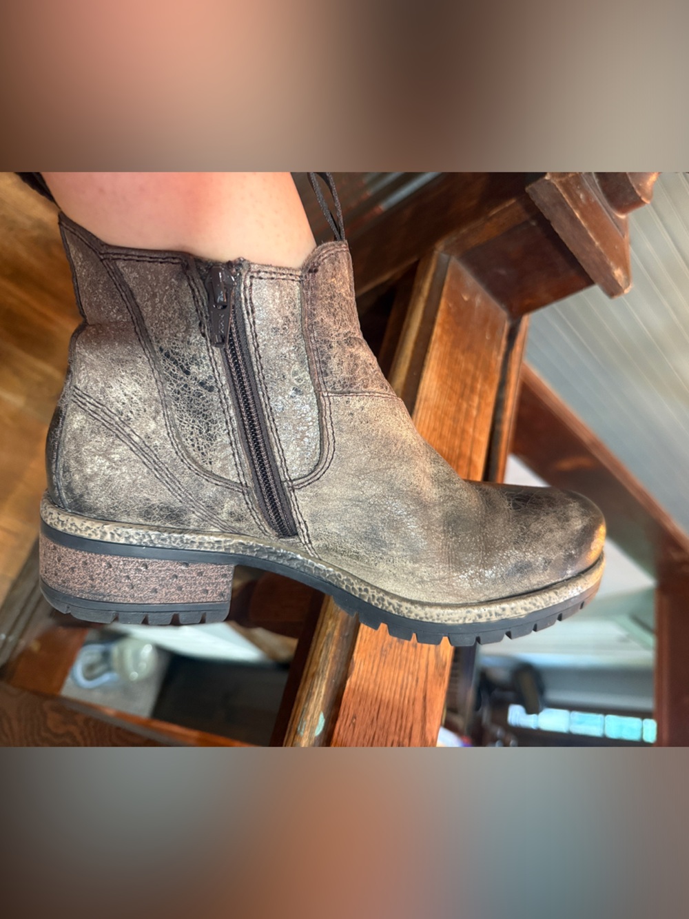 Men's Distressed Brown Leather Zip Ankle Boot